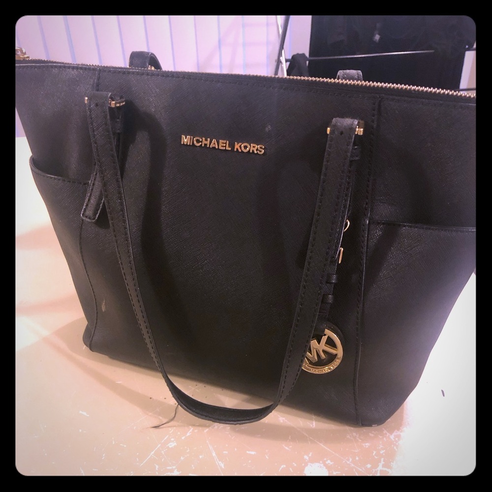 Black Michael Kors Purse with Gold zipper detail